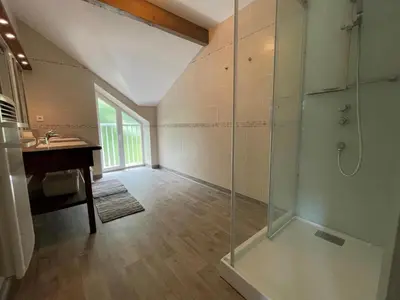 Salle de bains dans l'établissement Hourquet