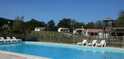 Piscine de l'établissement Le goujon ou située à proximité