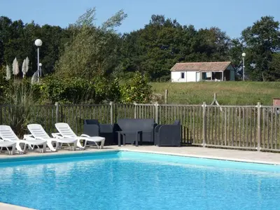 Piscine de l'établissement L'alouette ou située à proximité