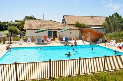 Piscine de l'établissement La palombe ou située à proximité