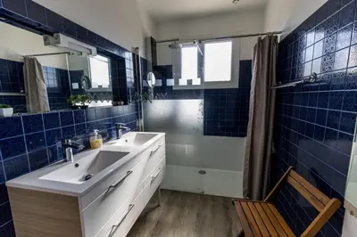 Salle de bains dans l'établissement Gite west landes