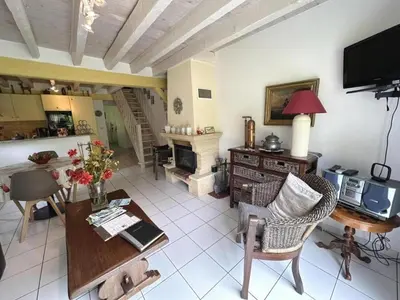 Télévision ou salle de divertissement dans l'établissement Perron-