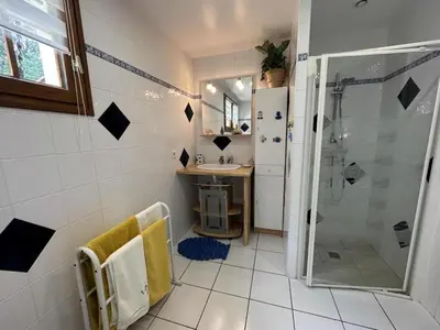 Salle de bains dans l'établissement Perron-