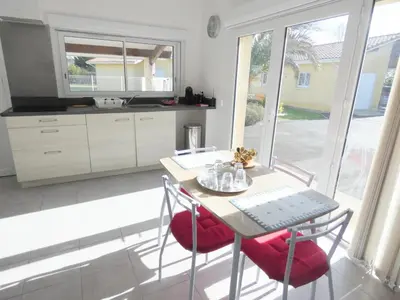 Cuisine ou kitchenette dans l'établissement Le gite de bertrine