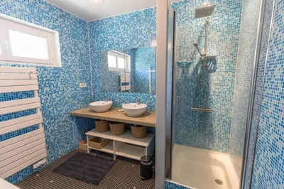 Salle de bains dans l'établissement Gite caperot