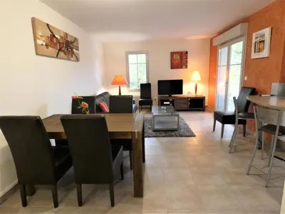 Télévision ou salle de divertissement dans l'établissement Chez detche