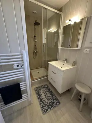 Salle de bains dans l'établissement Lagrange
