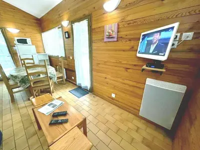 Cuisine ou kitchenette dans l'établissement Les helianthemes