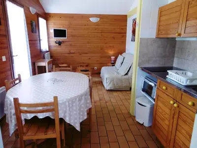 Cuisine ou kitchenette dans l'établissement Les genets
