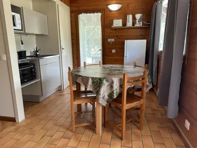 Cuisine ou kitchenette dans l'établissement Les bruyeres
