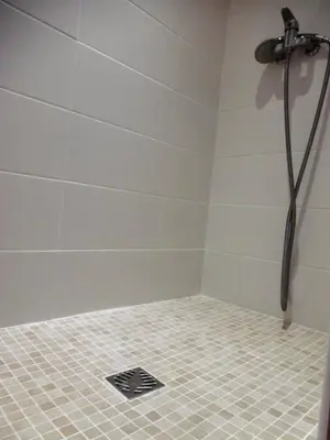 Salle de bains dans l'établissement La bardane