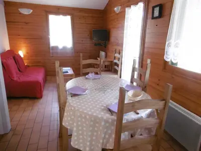 Télévision ou salle de divertissement dans l'établissement Les fougeres