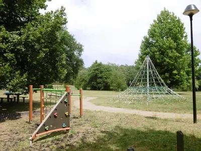 Aire de jeux pour enfants de l'établissement Les fougeres