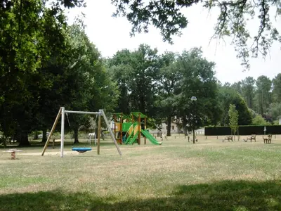 Aire de jeux pour enfants de l'établissement La molinie