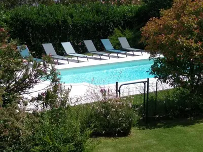 Piscine de l'établissement Arsuzon ou située à proximité