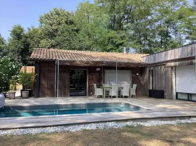 Piscine de l'établissement La Maison Tipasa ou située à proximité