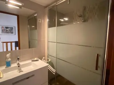 Salle de bains dans l'établissement Villa patio à Capbreton, proche du centre - FR-1-413-229