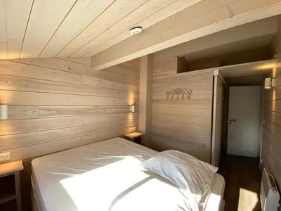 Un ou plusieurs lits dans un hébergement de l'établissement Villa Patio Rénovée avec Terrasse Couverte, Proche du Port et Centre d'Hossegor - FR-1-413-228