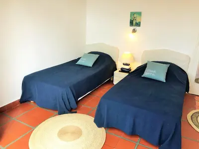 Un ou plusieurs lits dans un hébergement de l'établissement PINSONS maison familiale proche plage