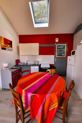 Cuisine ou kitchenette dans l'établissement Gîte de l'Ouvroir