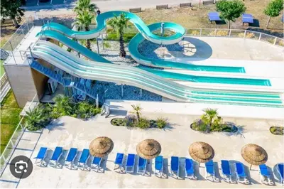 Piscine de l'établissement Les Dunes de Contis ou située à proximité