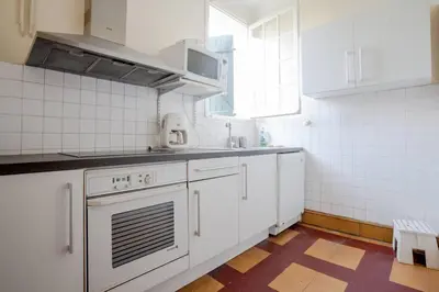 Cuisine ou kitchenette dans l'établissement grande maison de famille prés d'Hossegor