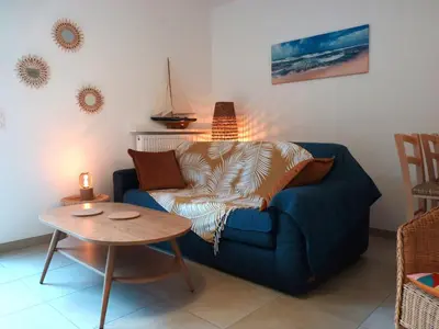Coin salon dans l'établissement T3 de Standing entre Lac et Mer à Hossegor, Lumineux avec Balcon, Parking et Wifi Inclus - FR-1-239-1006