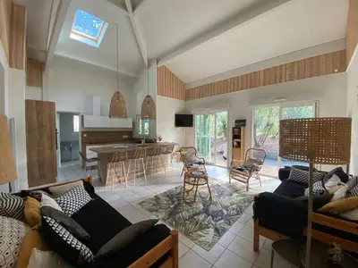 Coin salon dans l'établissement La Landaise au golf de Biscarosse