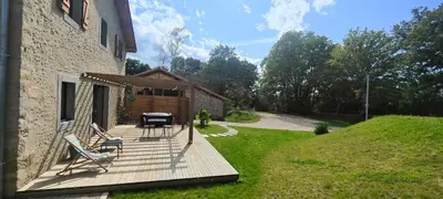 Jardin de l'établissement Les Écrins de Mounet