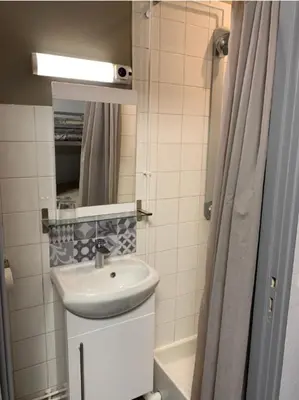 Salle de bains dans l'établissement Centre de vacances Hotel CAPLANDES