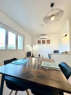 Cuisine ou kitchenette dans l'établissement Le Clémenceau - Parking Privé - Fibre & Clim