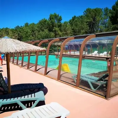 ZEcamping 4 animé chiens acceptés familial piscine couverte