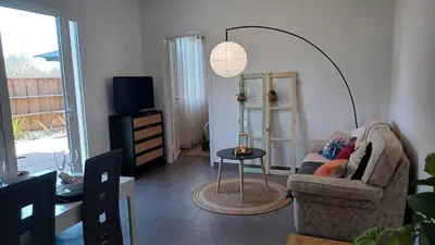 Coin salon dans l'établissement Maison Du Lac.