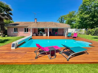Jardin de l'établissement Villa avec piscine près Hossegor Capbreton