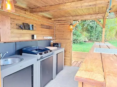 Cuisine ou kitchenette dans l'établissement Villa proche Golf d'Arcachon avec piscine chauffée