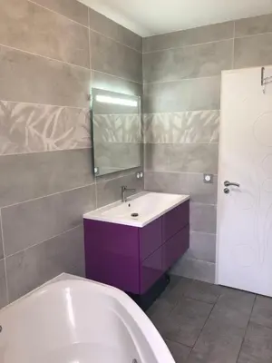 Salle de bains dans l'établissement L’aureilhannaise