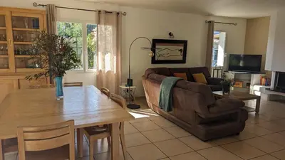 Télévision ou salle de divertissement dans l'établissement Villa Naturéa
