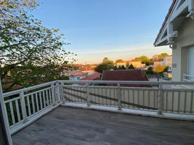 Balcon ou terrasse dans l'établissement Charmant appartement de type 3 au deuxieme étage