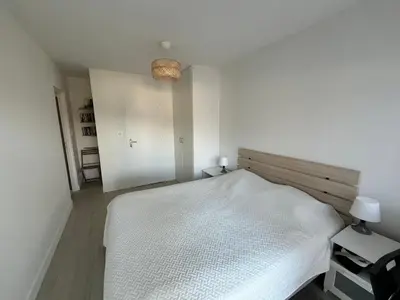 Un ou plusieurs lits dans un hébergement de l'établissement Maison familiale avec jardin, proche Dune du Pyla - 3 chambres - TV, WiFi, parking - FR-1-319-536