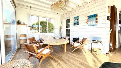 Coin salon dans l'établissement VILLA LANDES ANGELES - Maison avec piscine à 6km de l'océan