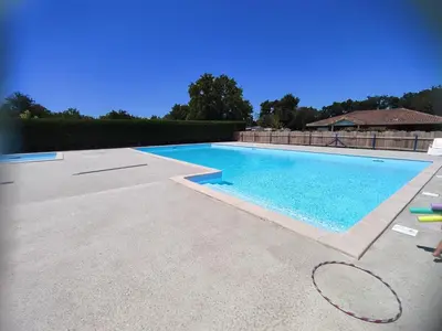 Piscine de l'établissement Mobile home à Mimizan géré par un particulier ou située à proximité