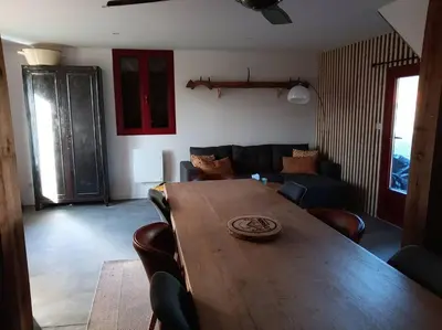 Coin salon dans l'établissement Gîte L'évasion daugnaguaise