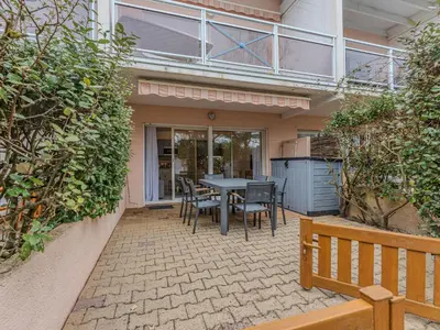 Balcon ou terrasse dans l'établissement Appartement T2 refait à neuf - 4 pers - Terrasse Ouest - Proche centre - Chiens OK - FR-1-521-237