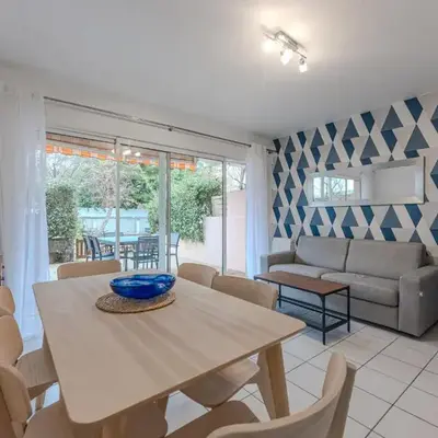 Appartement T2 refait à neuf - 4 pers - Terrasse Ouest - Proche centre - Chiens OK - FR-1-521-237