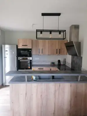 Cuisine ou kitchenette dans l'établissement Maison de campagne