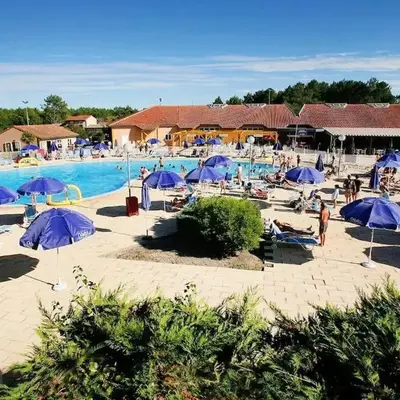 Jolie maisonnette dans village vacances Soustons plage