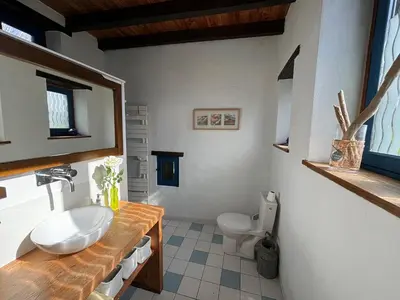 Salle de bains dans l'établissement Charmant trois pièces à la campagne