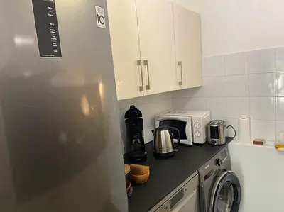 Cuisine ou kitchenette dans l'établissement Bel appartement T2 sur le Bassin d'Arcachon