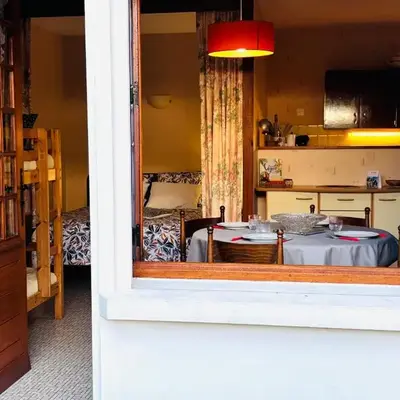 Studio ouest à 300m des plages