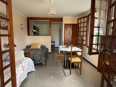 Coin salon dans l'établissement Studio sud à 300m des plages